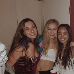 Meet your Posher, Kayla